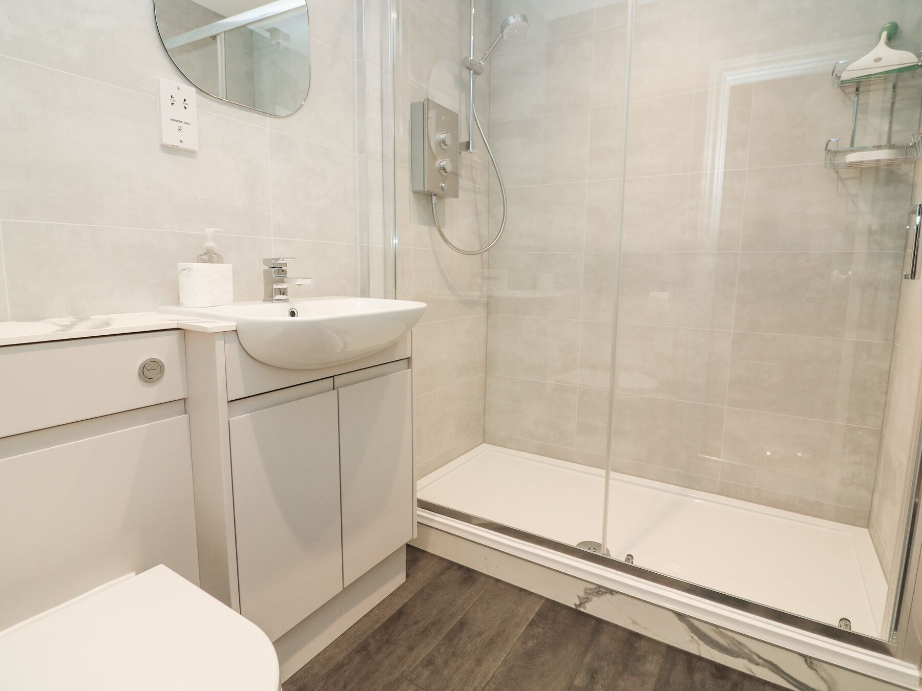 Cottage | Bathroom | Shower