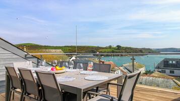 Cottage | Tempat makan luar