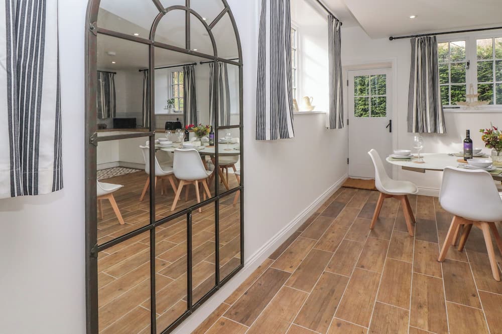 Willow Cottage - Darton