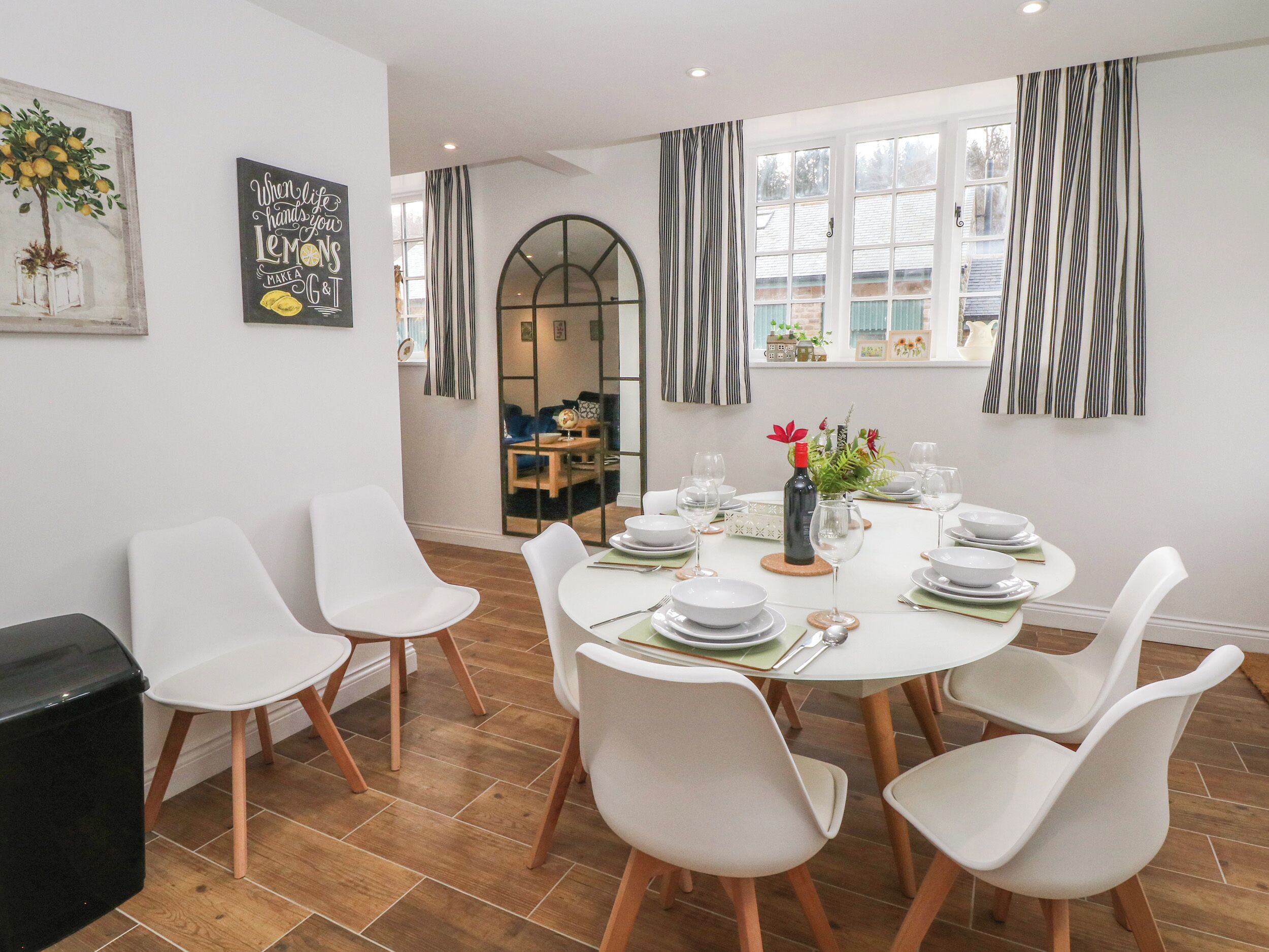 Cottage | Bahagian dalam