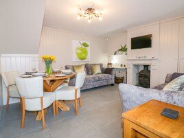 2 habitaciones, decoración personalizada y muebles diferentes 