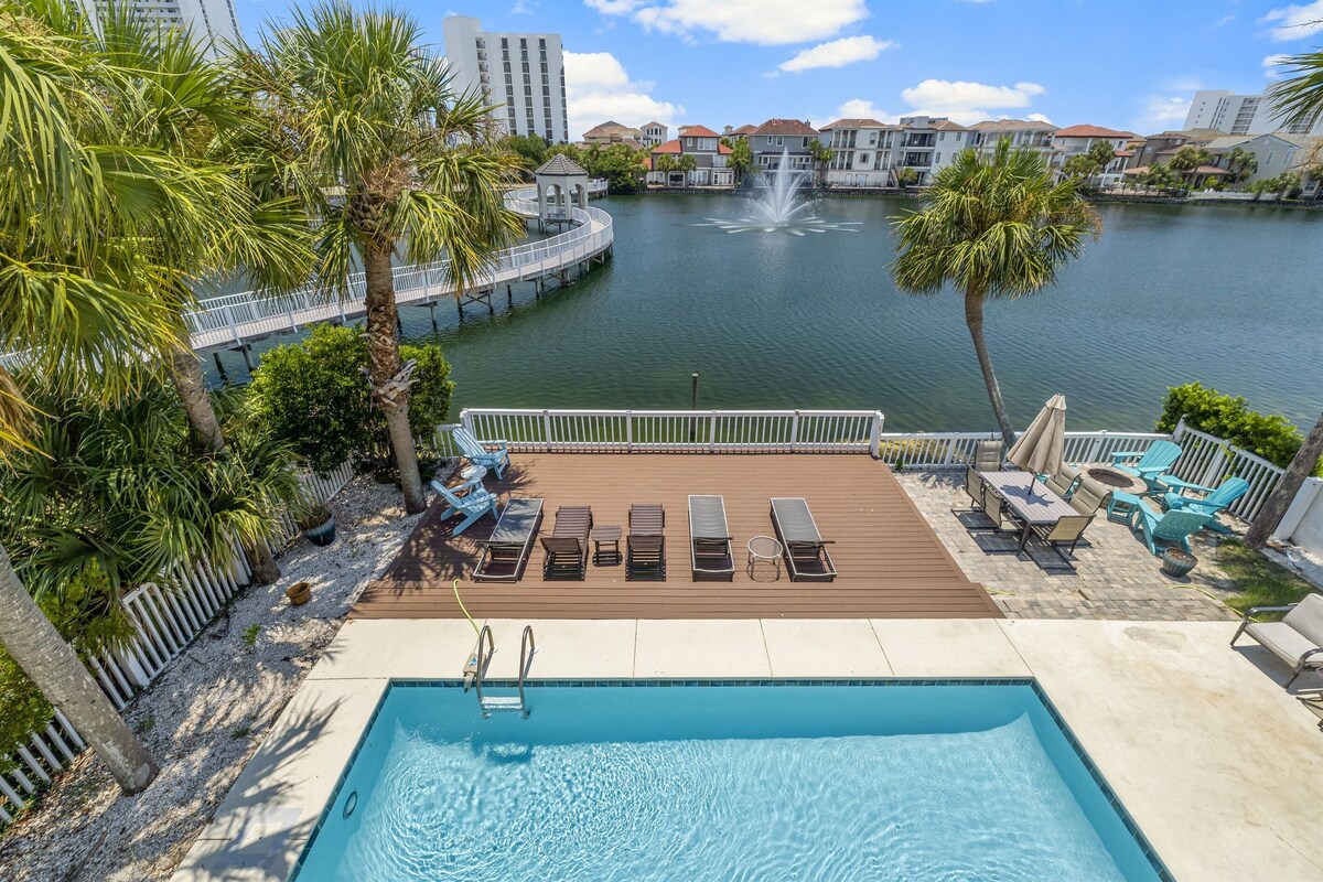 Photo 5 of Walk 4 min to PRIVATE BEACH in Destin! Backyard Pool🏖️ On The Lake🏖️ Fire Pit