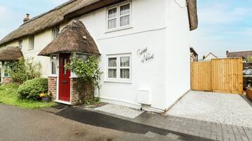 Cottage | Interior