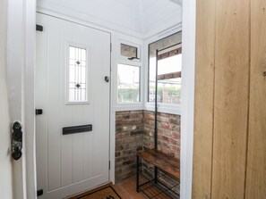 Cottage | 1 bedroom, individually decorated, individually furnished, free WiFi