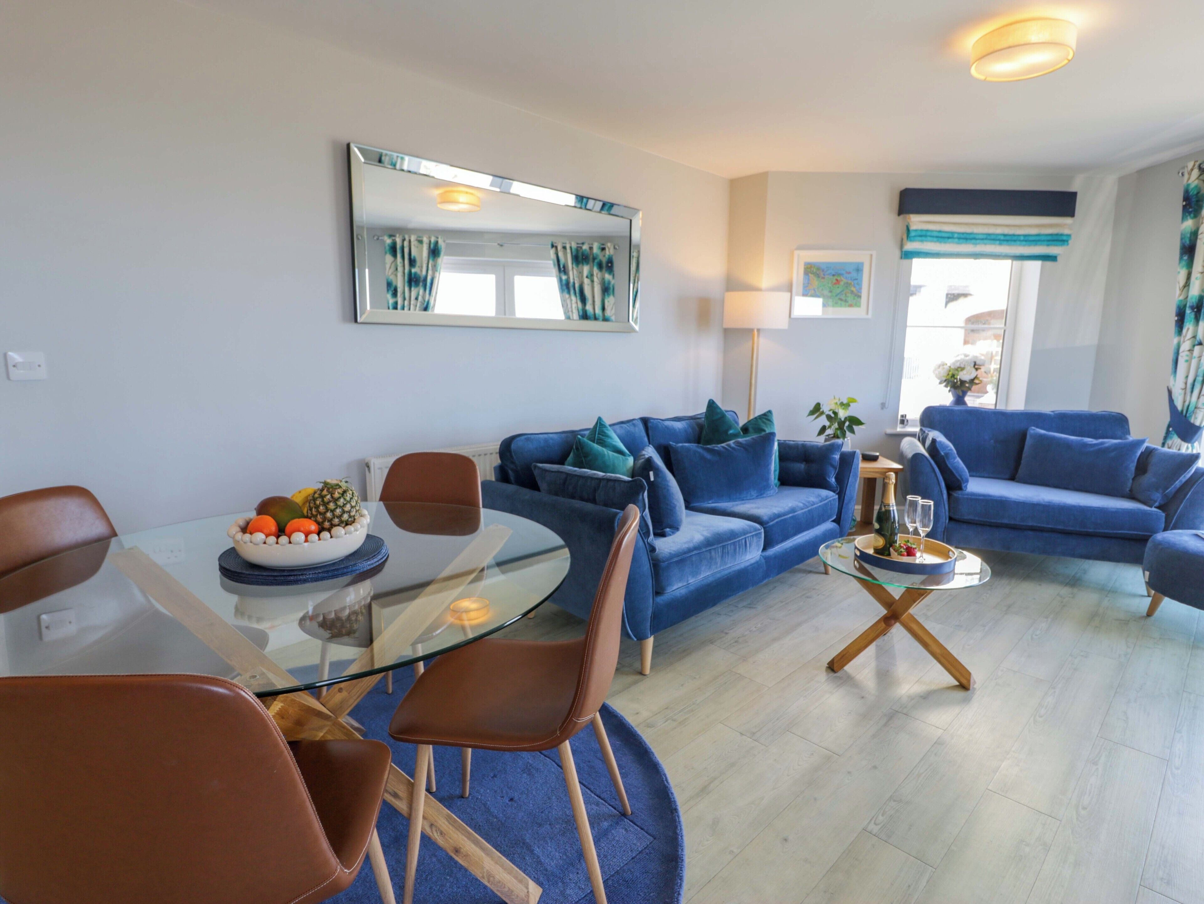 Cottage | Living area