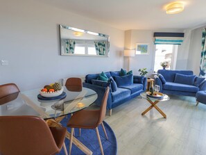 Cottage | Living area