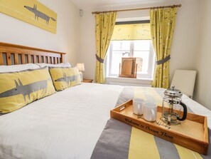 Cottage | Interior - Ocean View Apartment (Colwyn Bay)