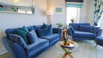 Cottage | Living area