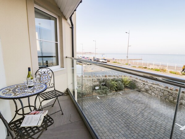 Cottage | Interior - Ocean View Apartment (Colwyn Bay)