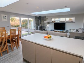 Fridge, dishwasher, electric kettle, toaster