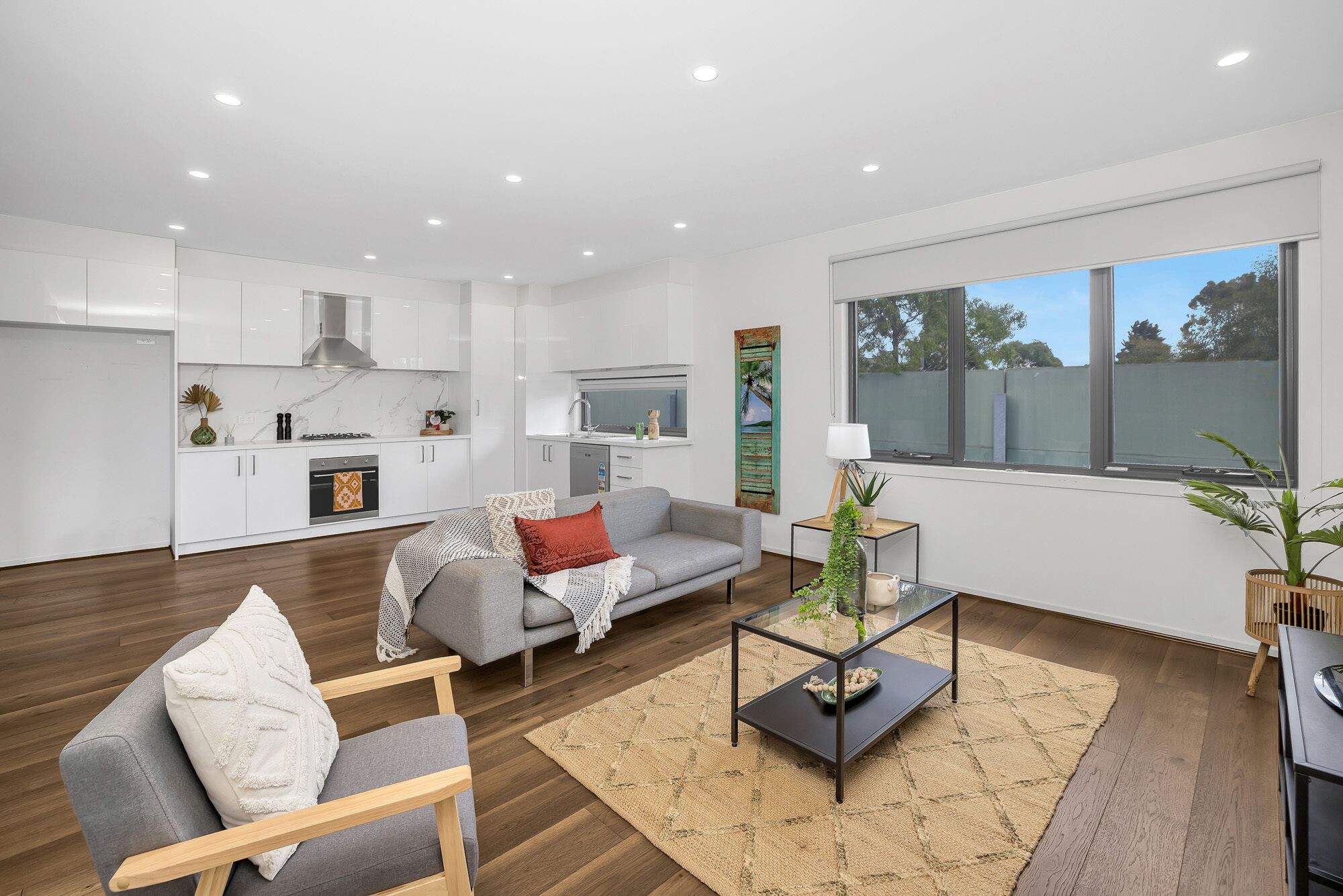 2Bedroom Tranquil Townhouse CLOSE TO CBD AND AIRPORT