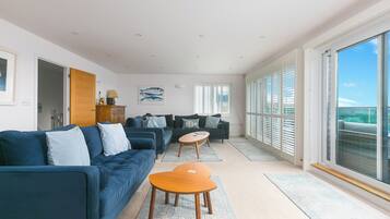 Cottage | Living area