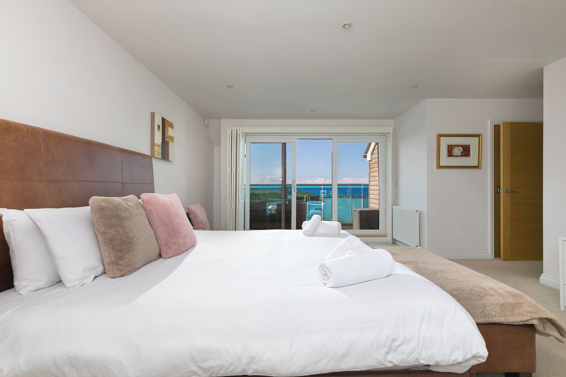 Cottage | 5 bedrooms, individually decorated, individually furnished, free WiFi