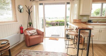 3 Valley View Lodges