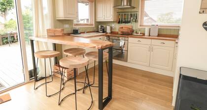 3 Valley View Lodges
