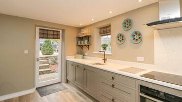 Cottage | Interior