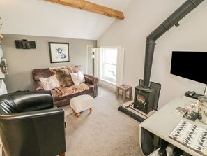 Cottage | Living room | DVD player - Dibble Cottage (Richmond)
