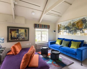 Cottage | Interior