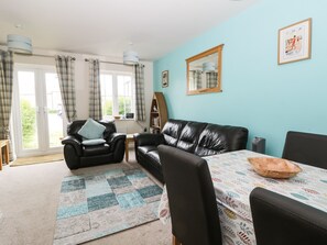 Cottage | Ruang keluarga