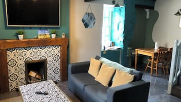 Cottage | Living area