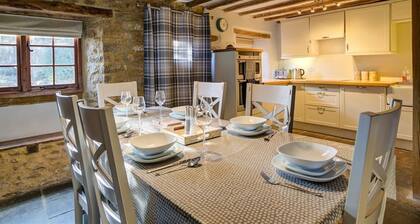 Hollytree Cottage
