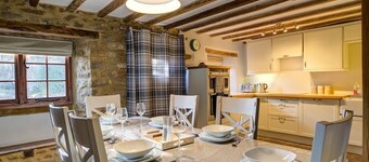 Hollytree Cottage