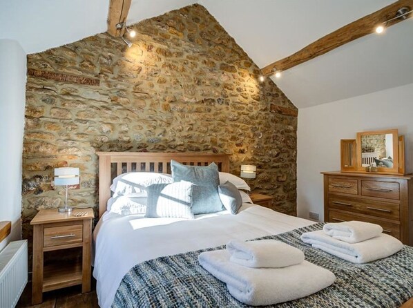 3 bedrooms, individually decorated, individually furnished, free WiFi - Hollytree Cottage (Banbury)