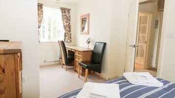 2 عدّة غرف نوم وبديكورات فريدة لكل غرفة وطراز فريد لكل وحدة