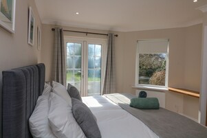 Casa de campo | 2 dormitorios, decoración individual, mobiliario individual