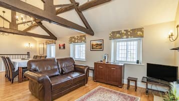 Cottage | Interior
