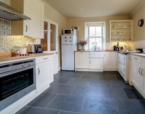 Cottage | Interior