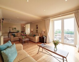 Cottage | Living room | DVD player