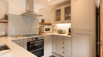 Cottage | Interior