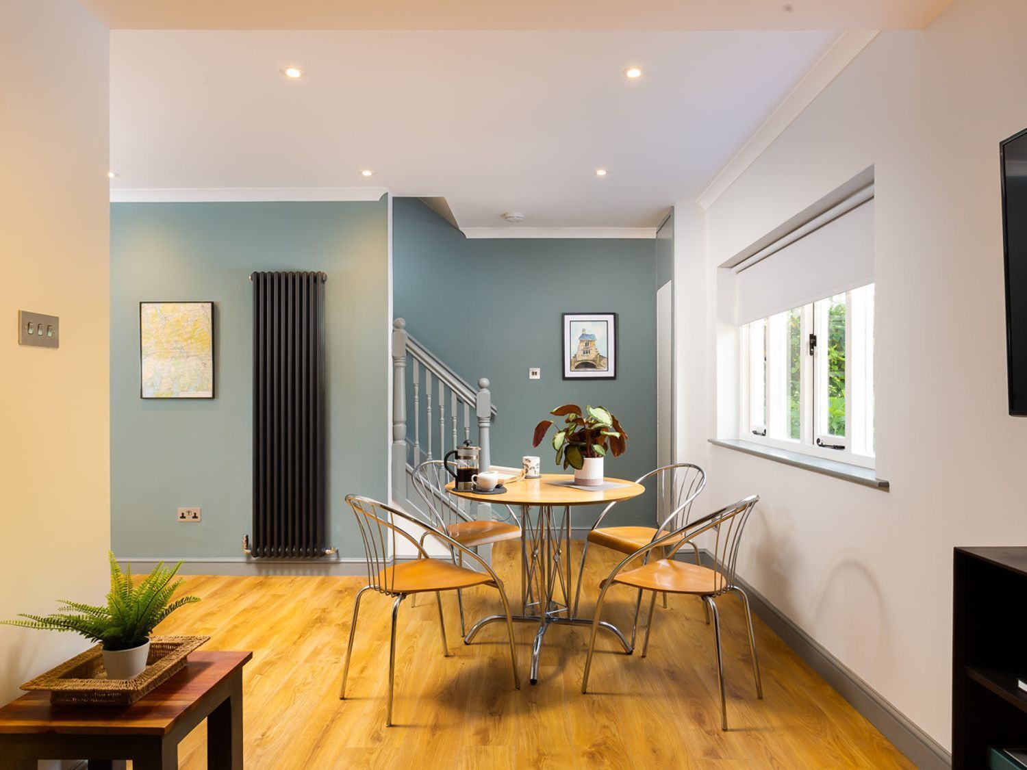 Cottage | Dining