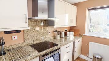 Casa de campo | Cozinha privada | Geladeira, lava-louças, talheres/pratos/utensílios de cozinha