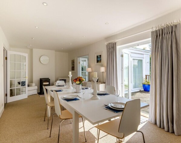 Cottage | Interior