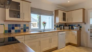 Cottage | Interior