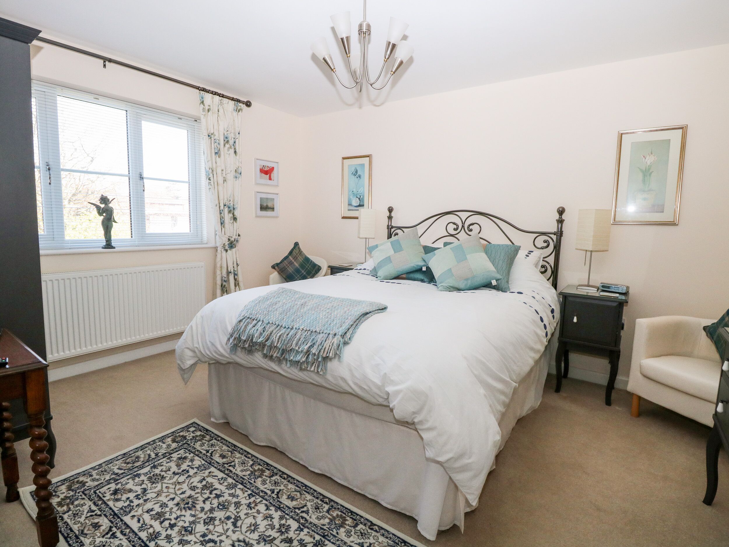 Cottage | 4 camere, con stile personalizzato, con arredamento individuale