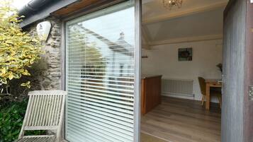 Cottage | Property grounds