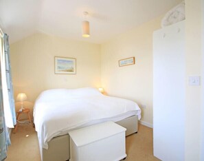 4 habitaciones, decoración personalizada y muebles diferentes