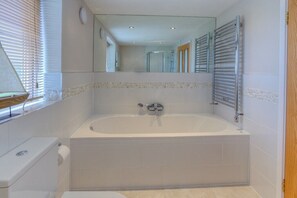 平房 | 內部