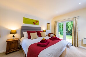 Cottage | 3 bedrooms, individually decorated, individually furnished, free WiFi - Heath Retreat (Uckfield)