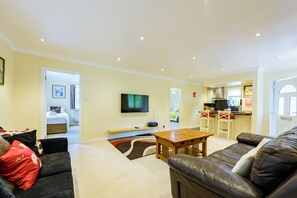 Cottage | Living room - Heath Retreat (Uckfield)