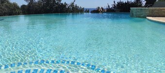 VILLA WITH 3 UNITS AROUND AMAZING INFINITY POOL AND SEA-VIEW