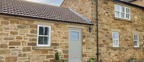 Cottage | Front of property