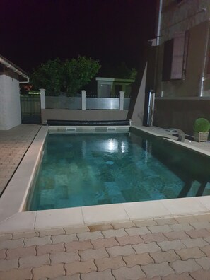 Piscine extérieure, piscine chauffée