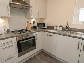 Cottage | Interior - Valley View (Whitby)