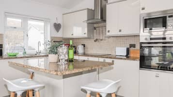 Cottage | Interior
