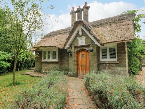 Cottage | Front of property