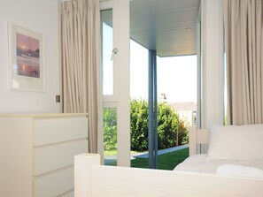 4 habitaciones, decoración personalizada y muebles diferentes